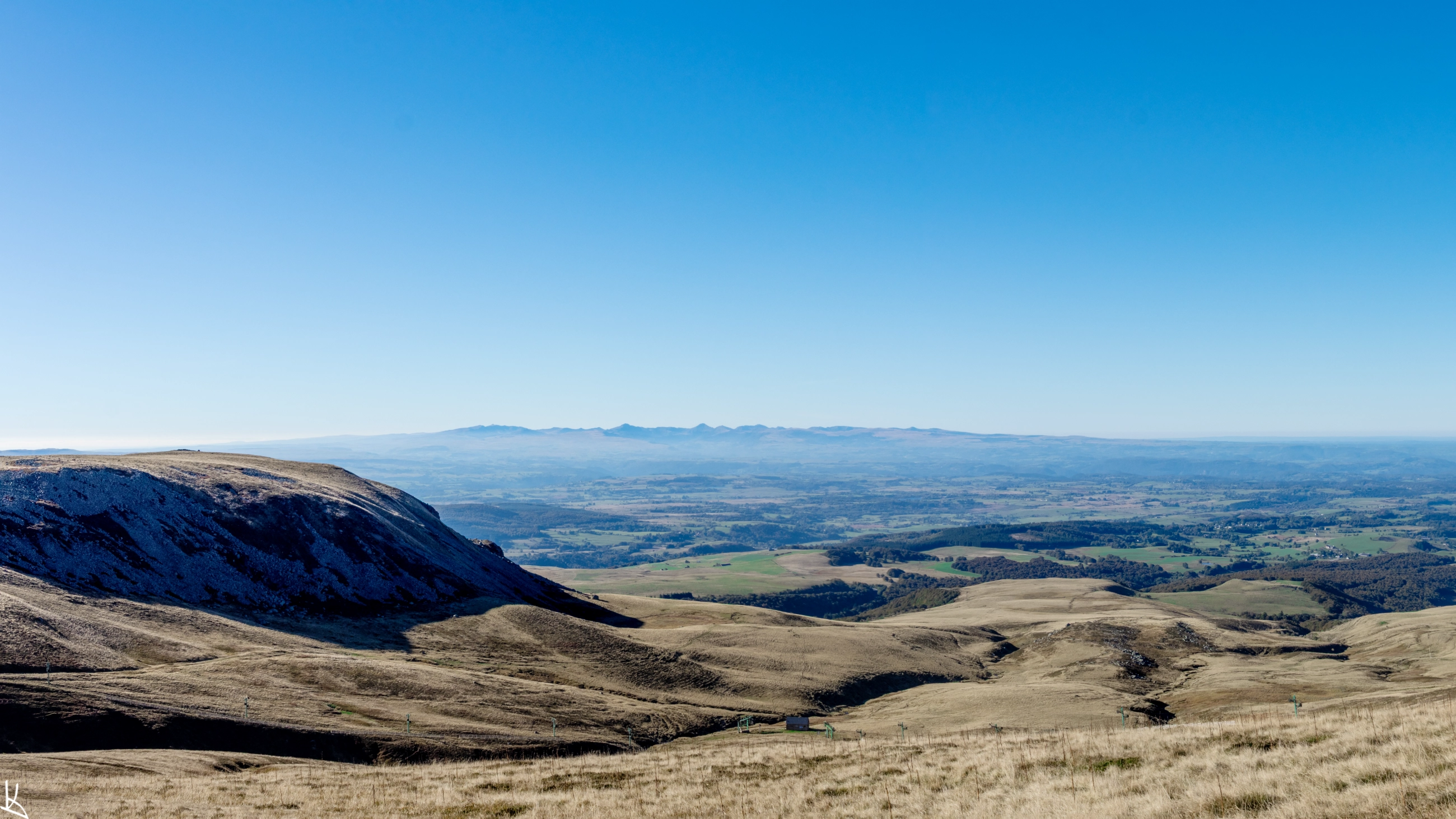 Vue vers le plomb du Cantal